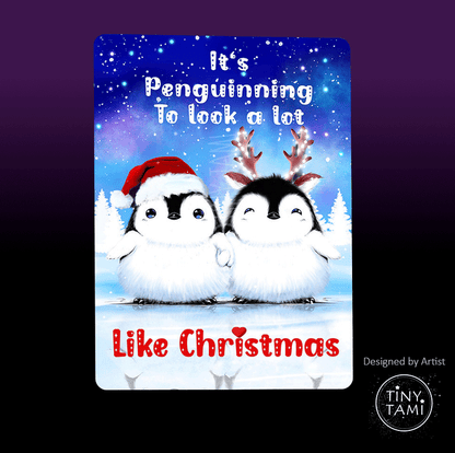 Pinguin Weihnachtspostkarte von Artist Tiny Tami mit zwei Pinguinen in einer Winterlandschaft